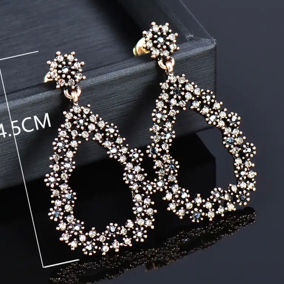 Pear Shape Blue and Gray Zircon Dangle Earrings - Picture 2 of 5